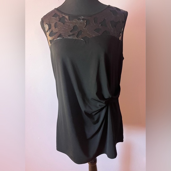 Ricki’s black sleeveless top with pattern Size L - Picture 1 of 5